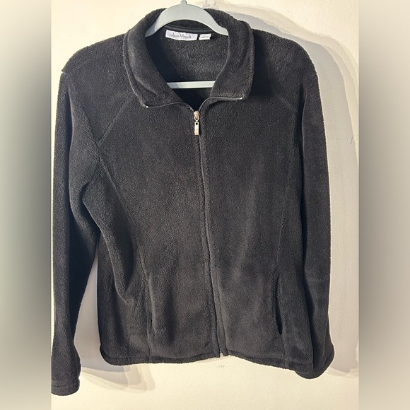 L.L. Bean Black Fleece Jacket - Picture 2 of 12